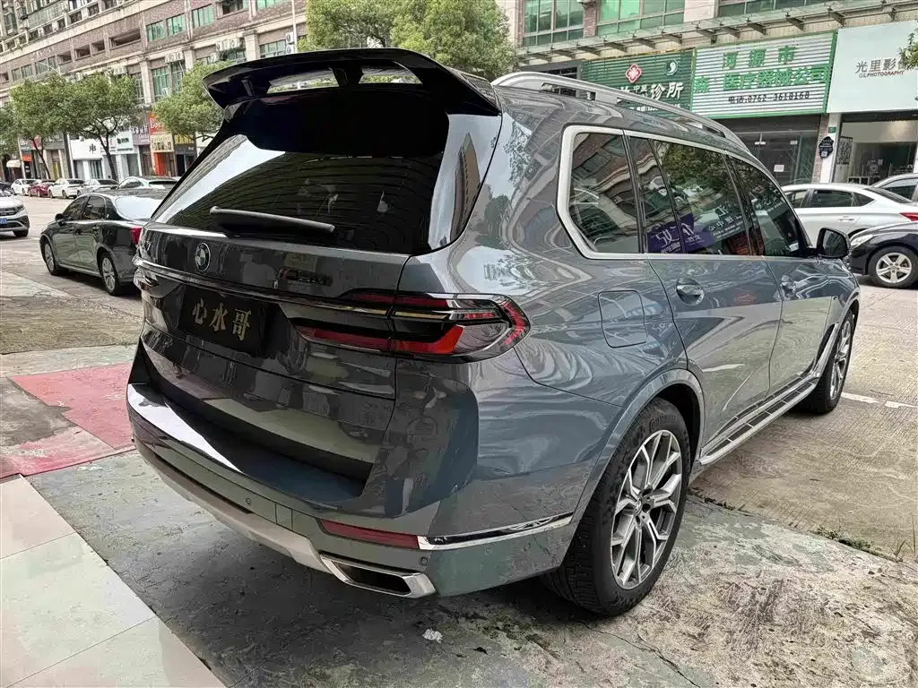 BMW X7 — фото 10