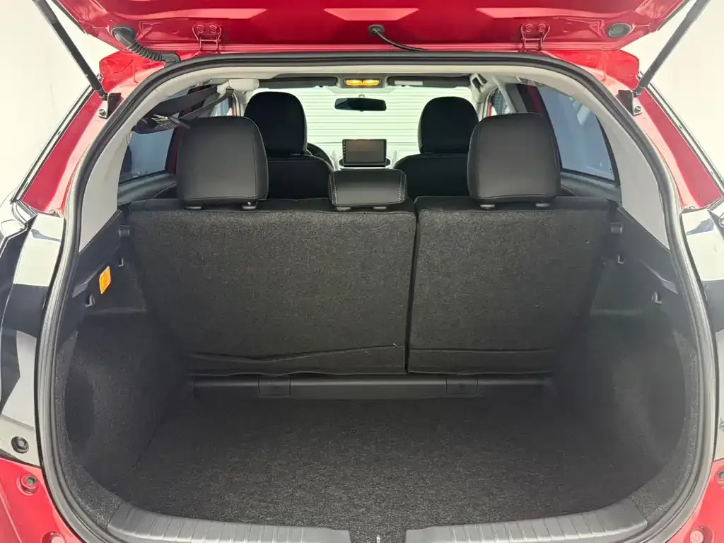 Toyota Yaris L — фото 7