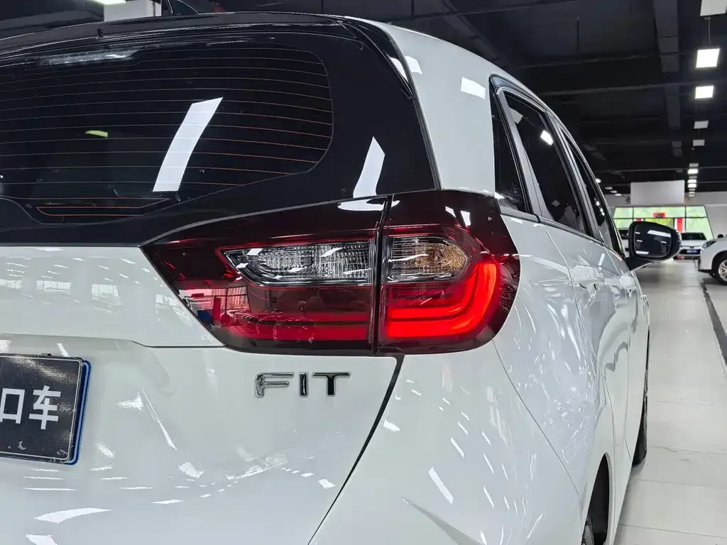 Honda Fit — фото 2