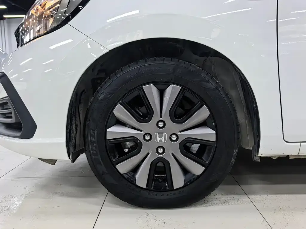 Honda Fit — фото 6