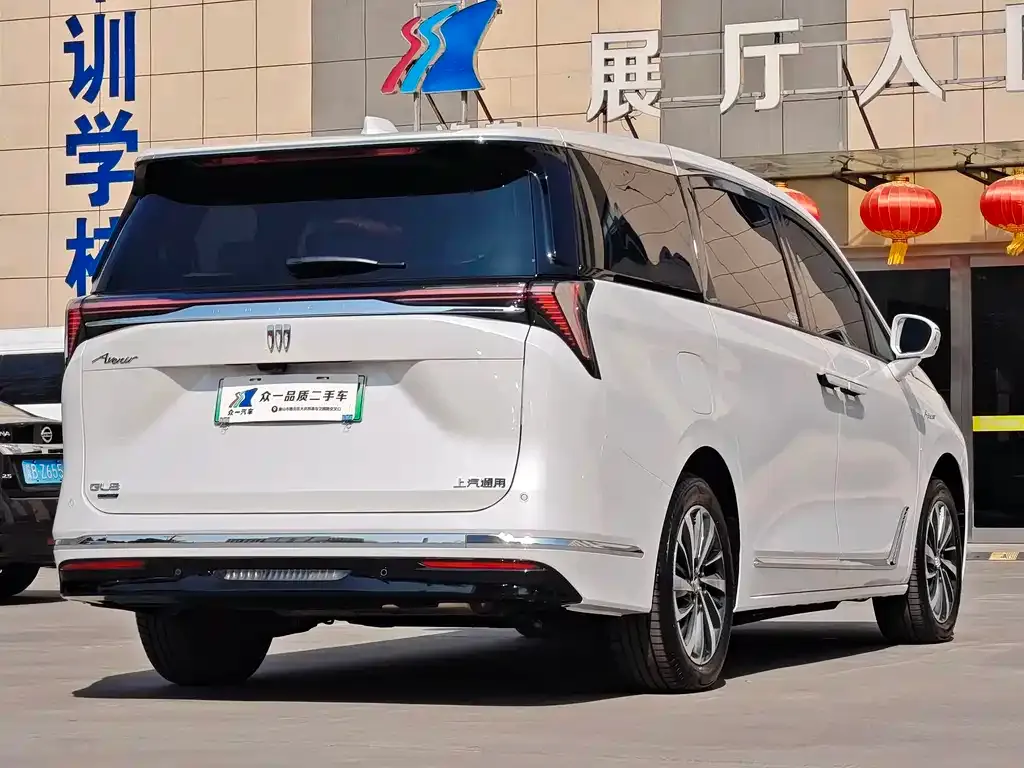 Buick GL8 Hybrid — фото 6