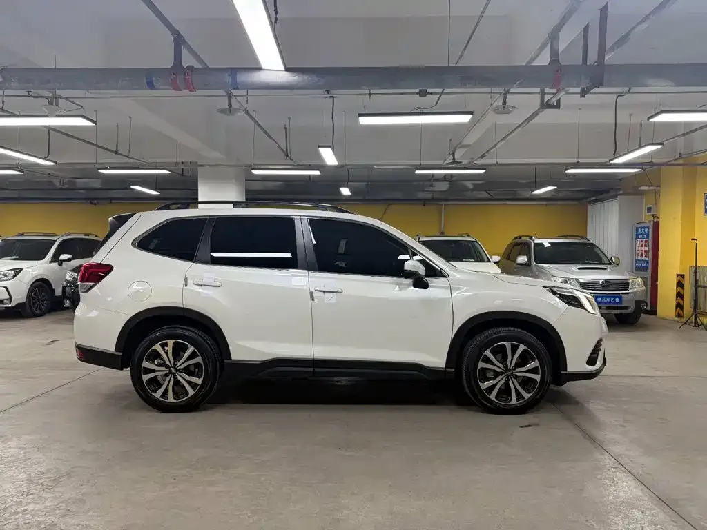 Subaru Forester — фото 9