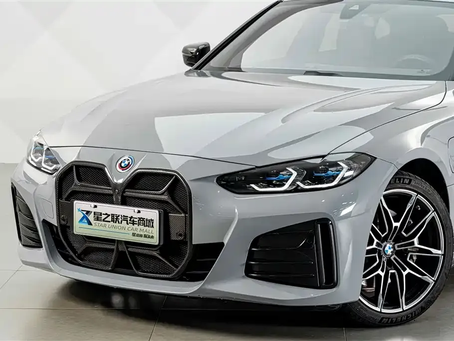 BMW i4 — фото 10