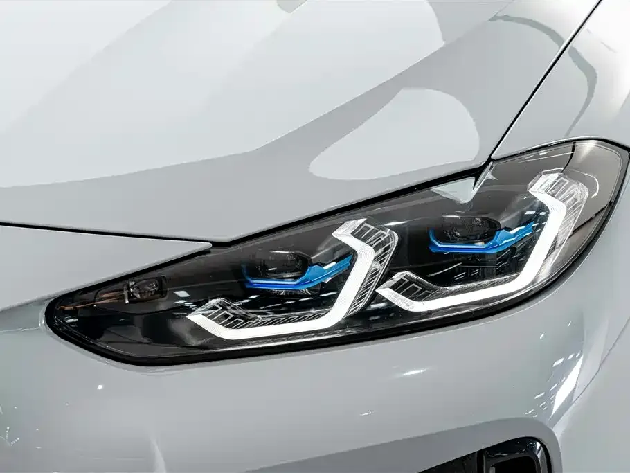 BMW i4 — фото 6