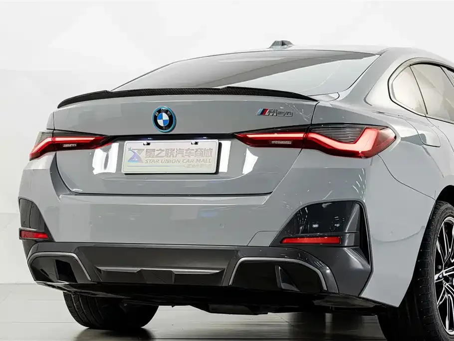 BMW i4 — фото 5