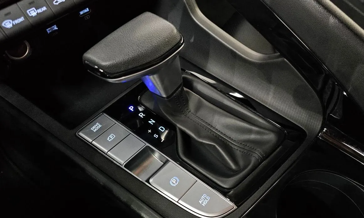 Hyundai AVANTE — фото 9