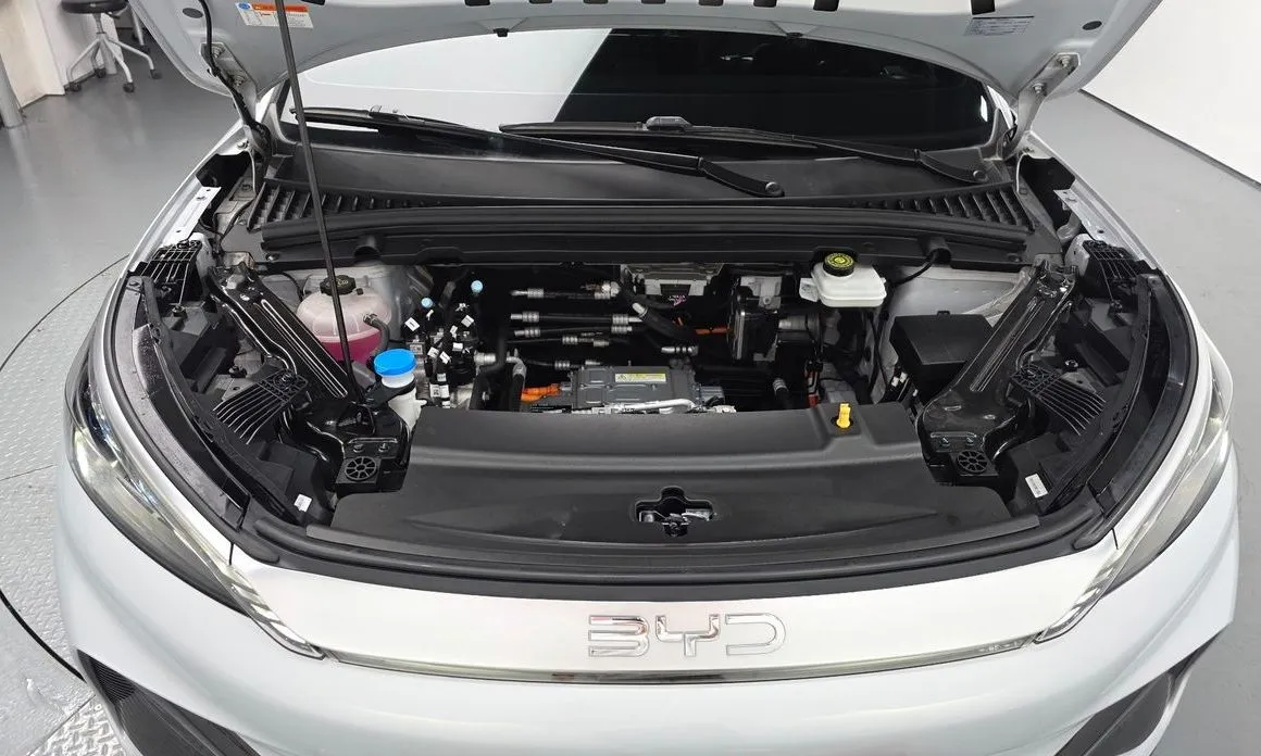 BYD Atto 3 — фото 10