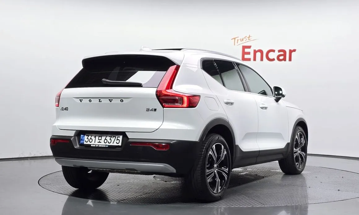 Volvo XC40 — фото 2