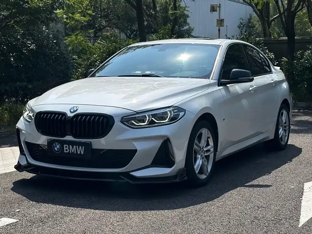 BMW 1 Series — фото 1
