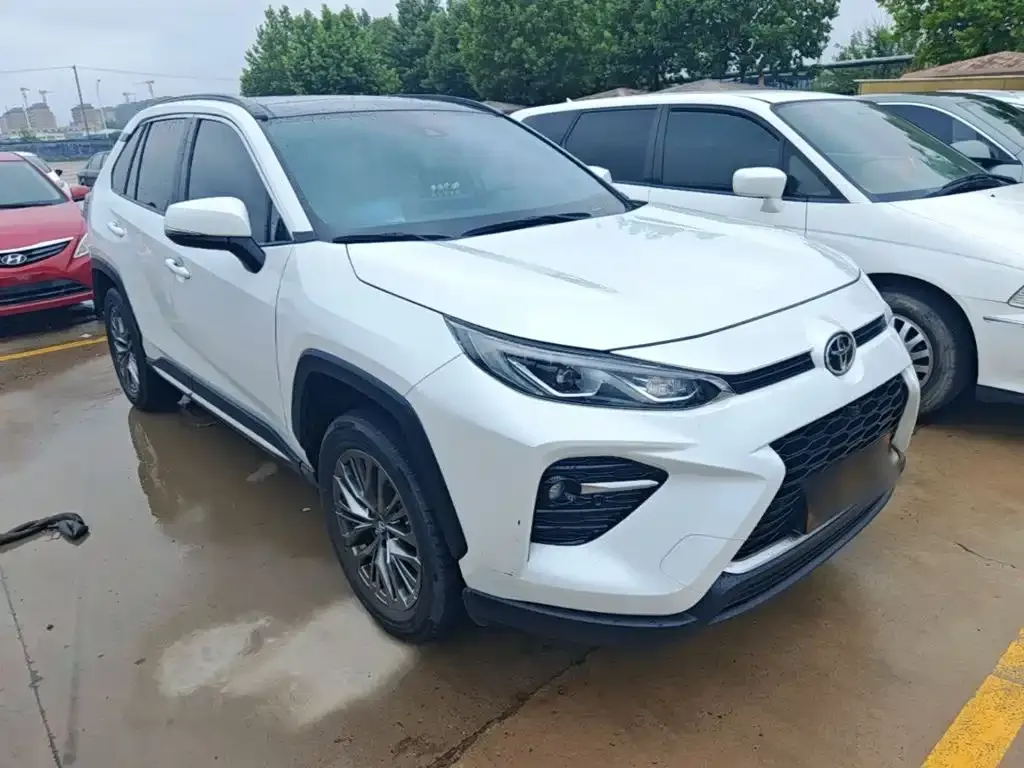 Toyota Wildlander — фото 10