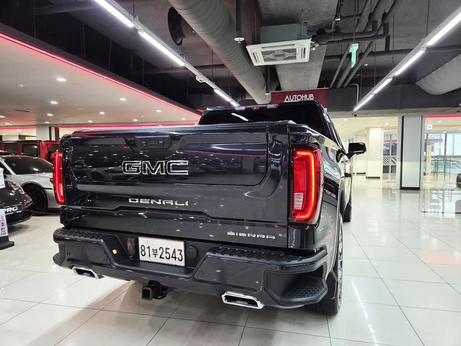 GMC Sierra — фото 8