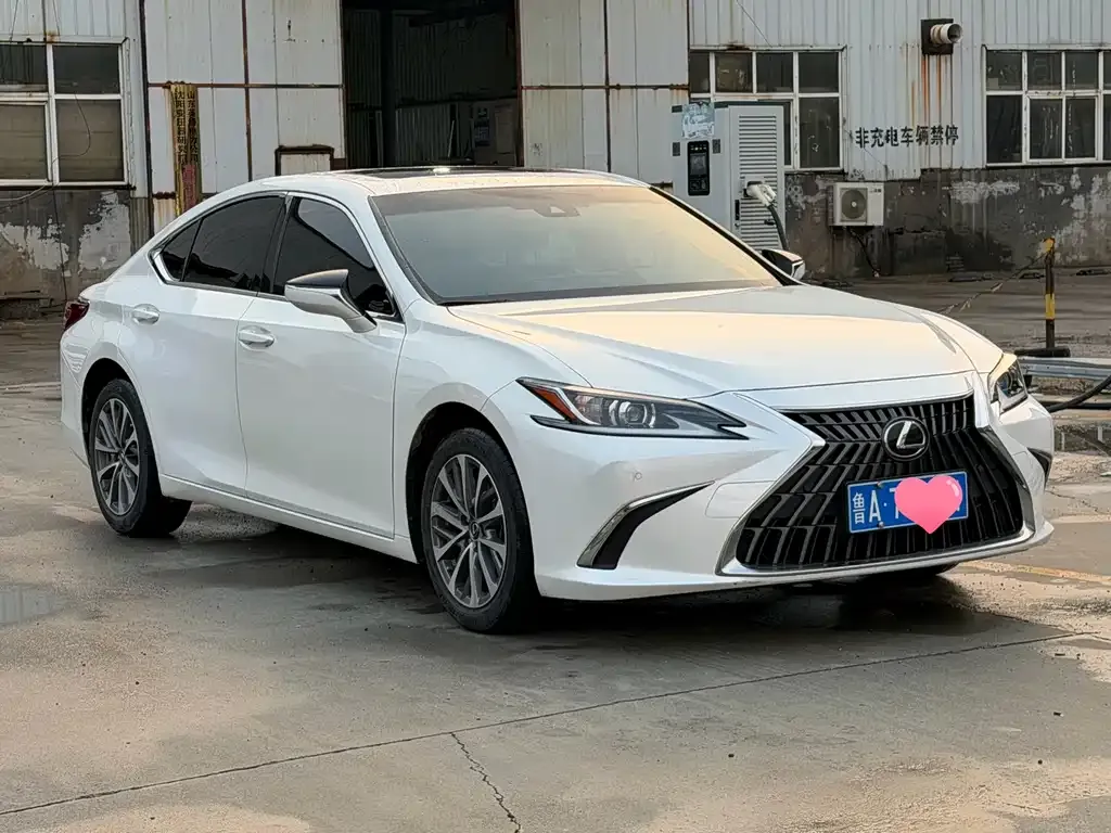 Lexus ES 2024 из CN, фото 3