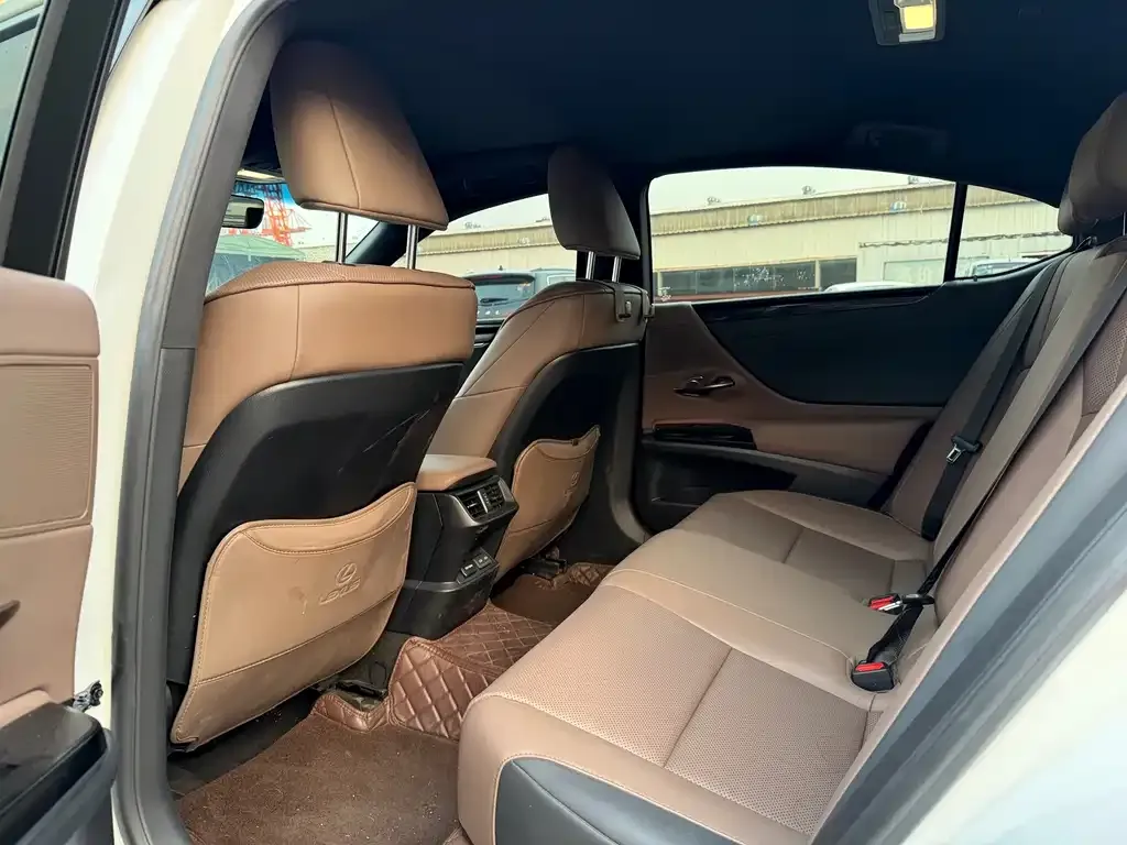 Lexus ES 2024 из CN, фото 5