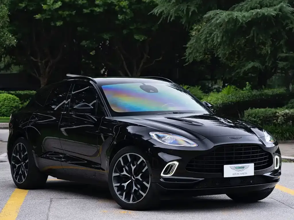 Aston Martin DBX — фото 5
