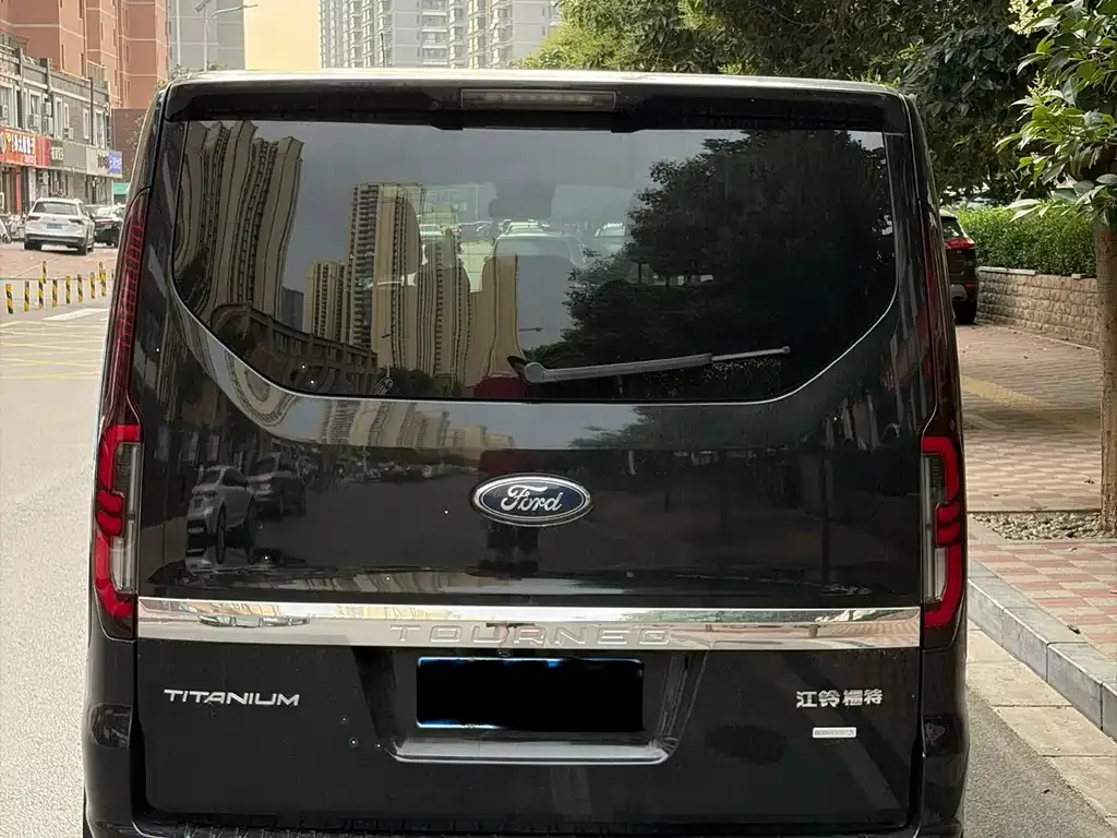 Ford Tourneo — фото 5