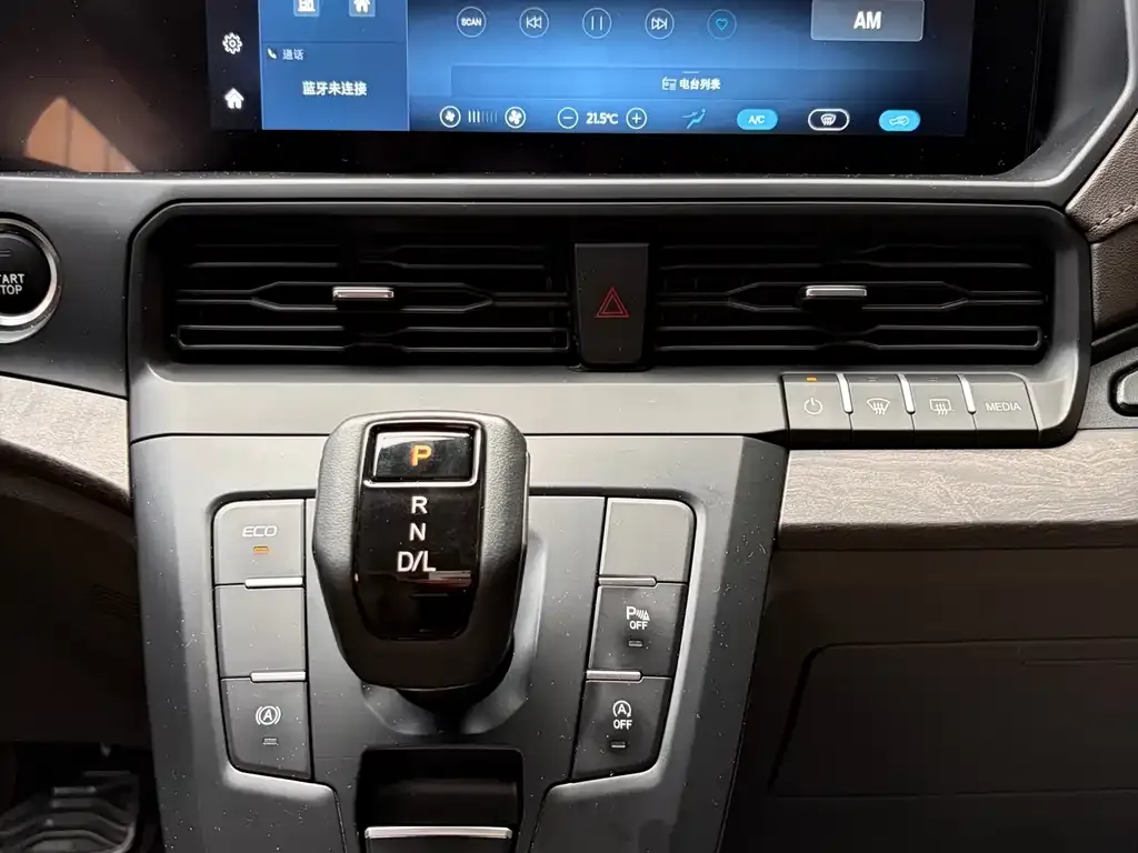 Ford Tourneo — фото 8