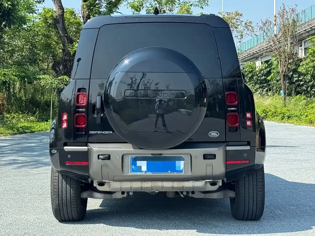 Land Rover Defender — фото 9