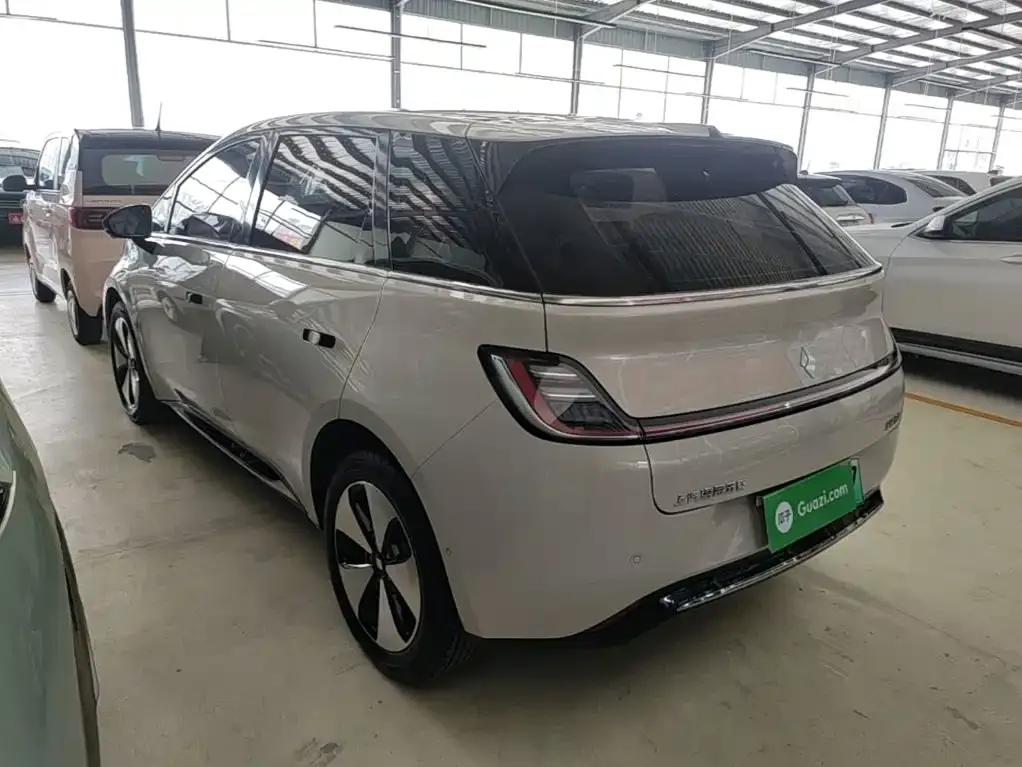 Baojun Yunduo — фото 9