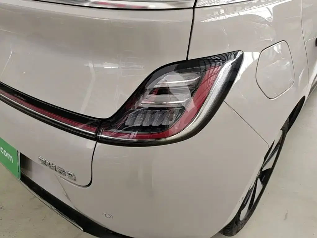 Baojun Yunduo — фото 2