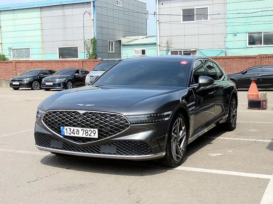 Genesis G90 Gasoline 3.5 Turbo 2WD 1