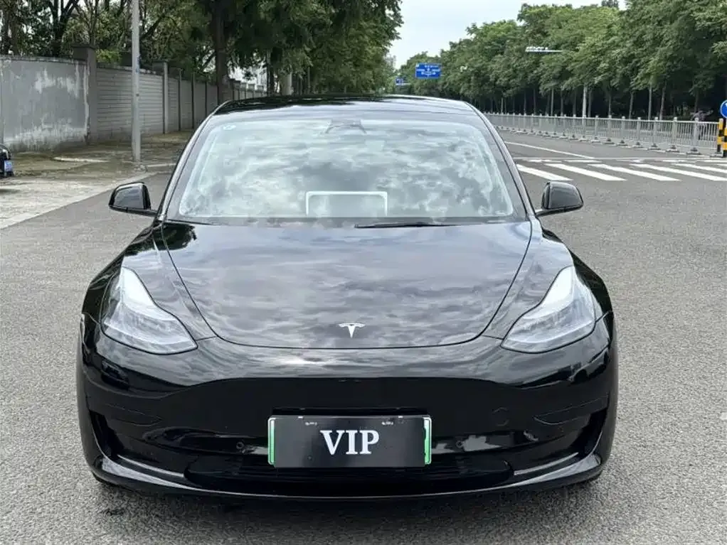 Tesla Model 3 — фото 5