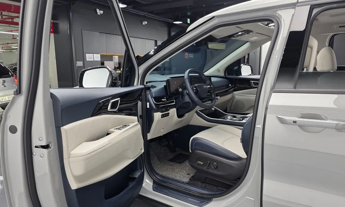 Kia Carnival — фото 10