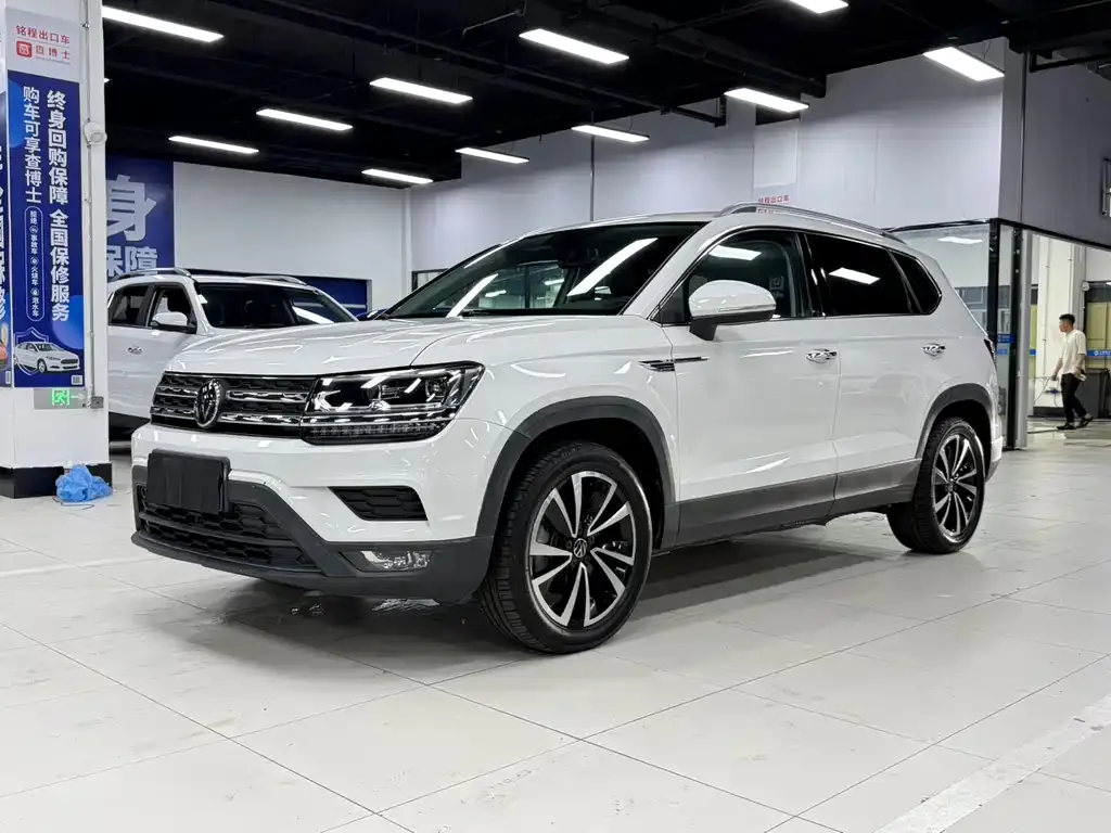 Volkswagen Tharu — фото 1