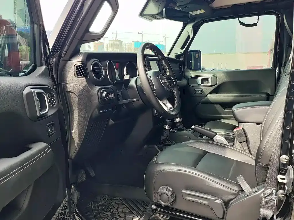 Jeep Wrangler PHEV 2023 из CN, фото 5