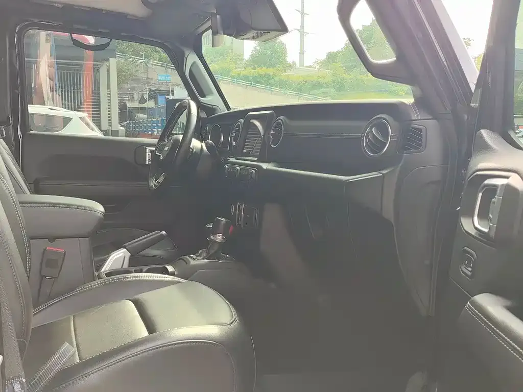 Jeep Wrangler PHEV 2023 из CN, фото 7