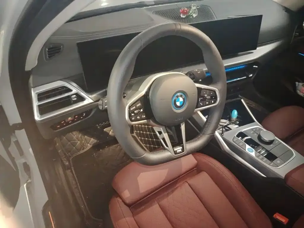 BMW i3 — фото 3