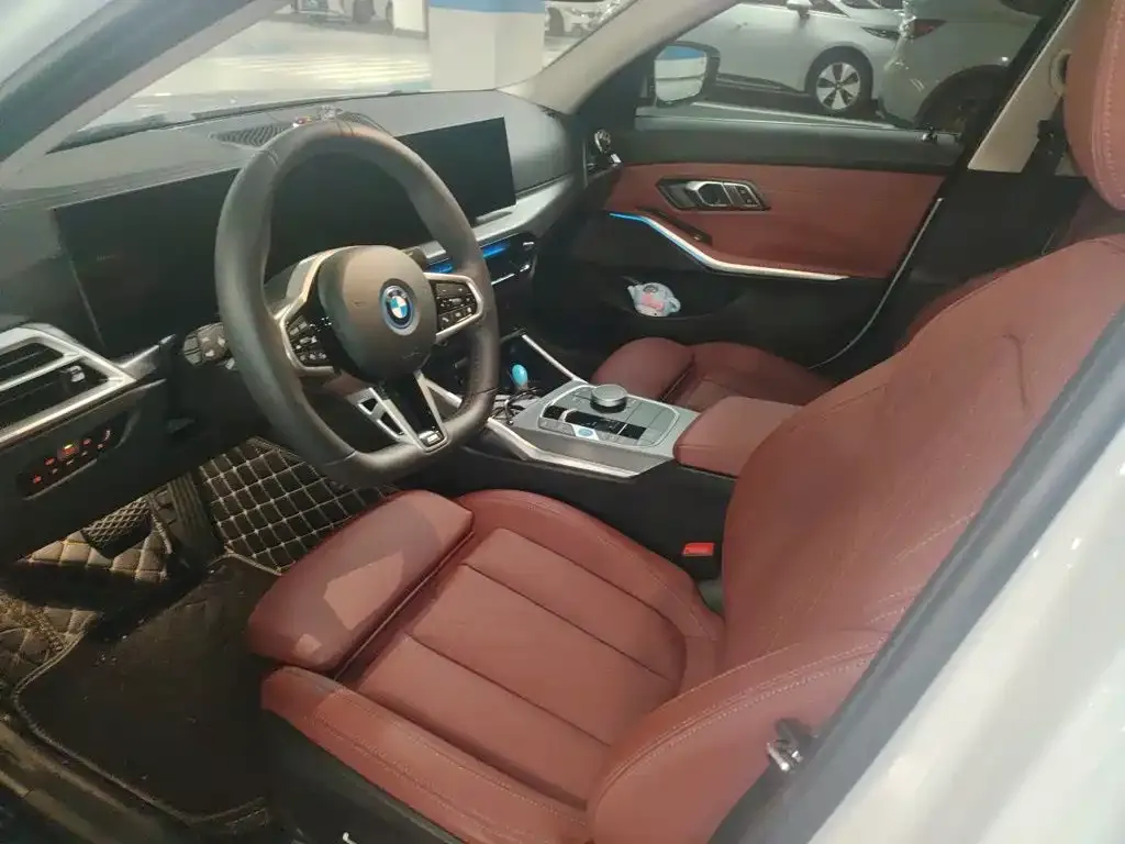 BMW i3 — фото 9