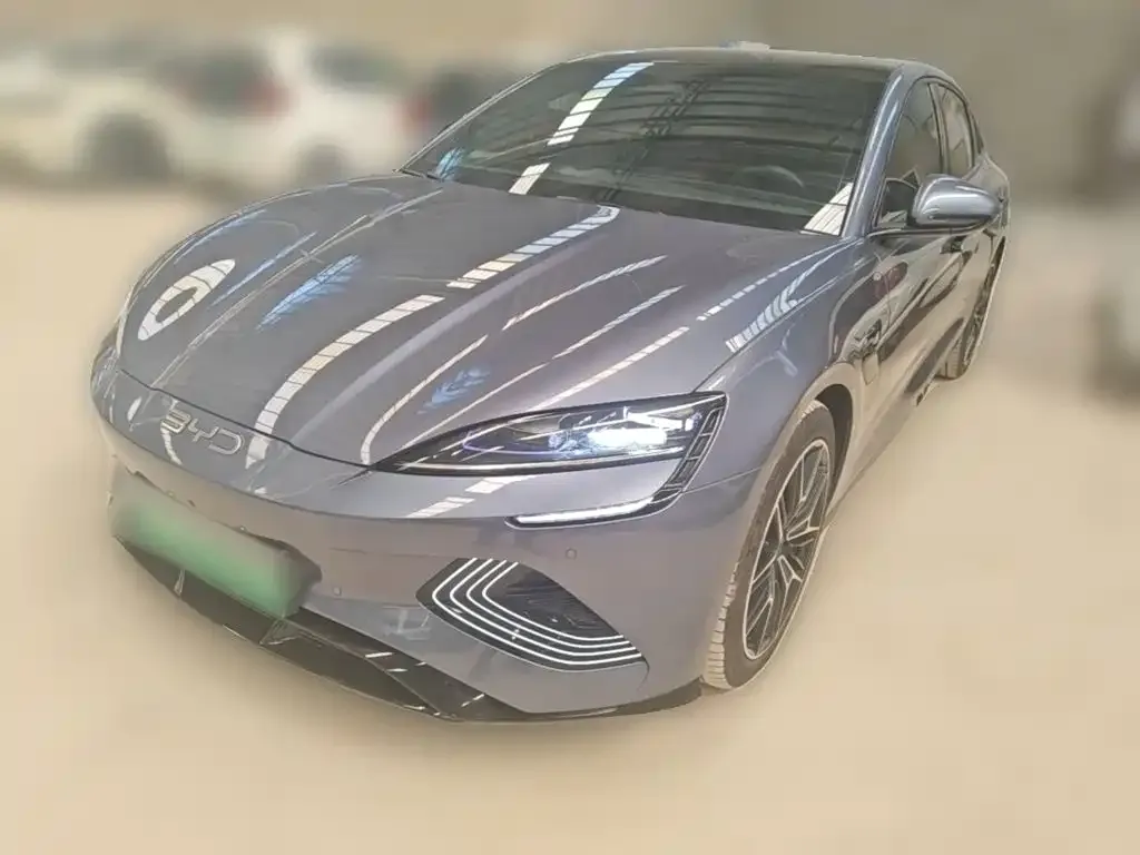BYD Seal — фото 1