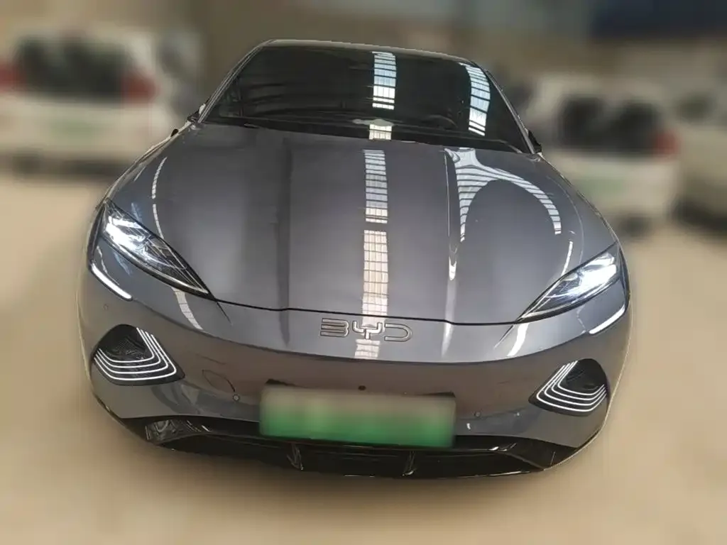 BYD Seal — фото 8