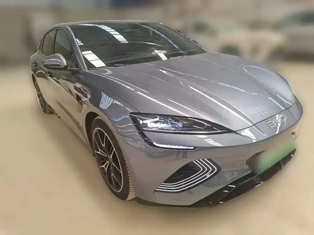 BYD Seal — фото 10