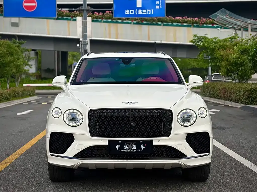 Bentley Bentayga — фото 7