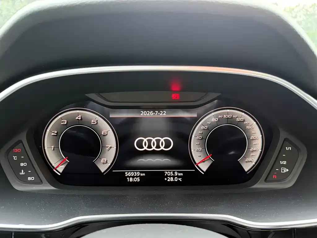 Audi Q3 — фото 3