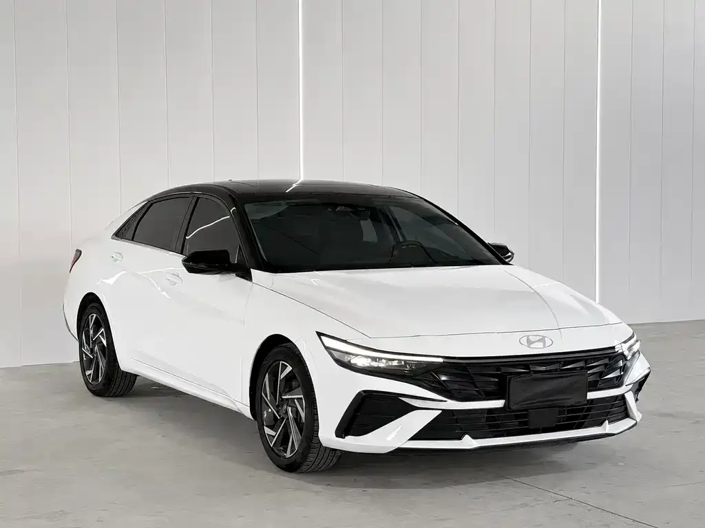 Hyundai Elantra — фото 9