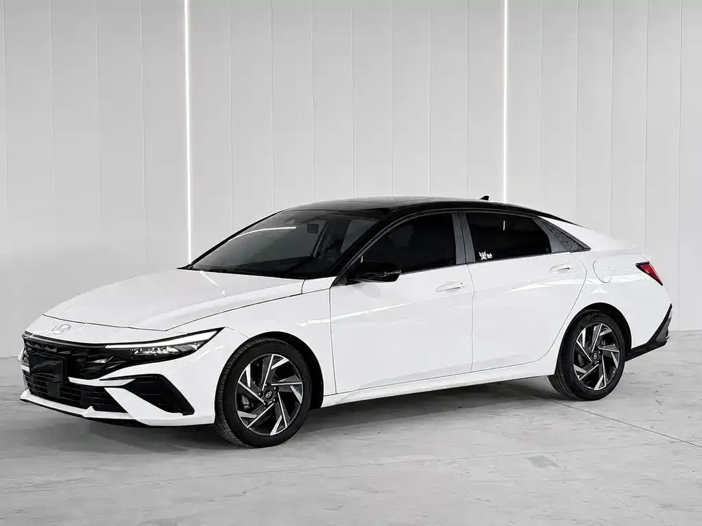 Hyundai Elantra — фото 4