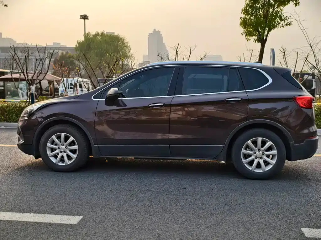 Buick Envision Plus — фото 6