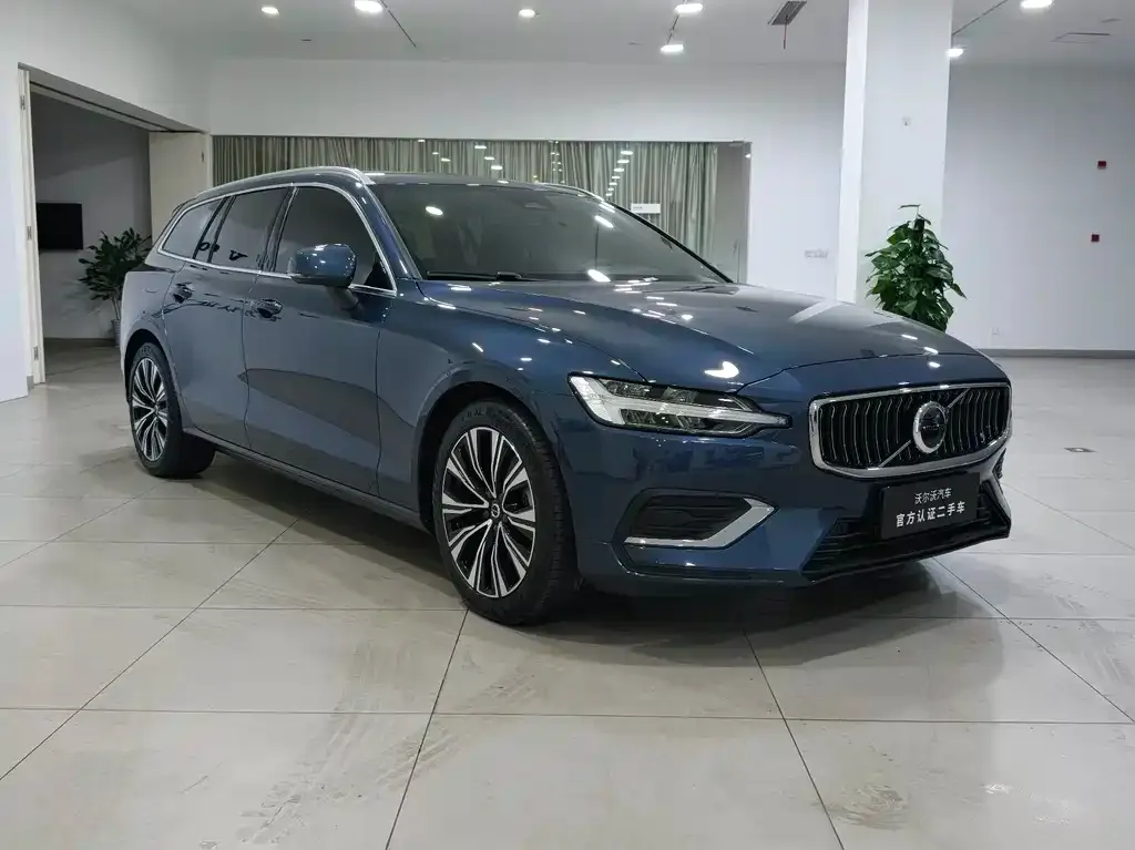 Volvo V60 — фото 10