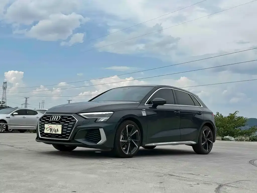 Audi A3 — фото 1