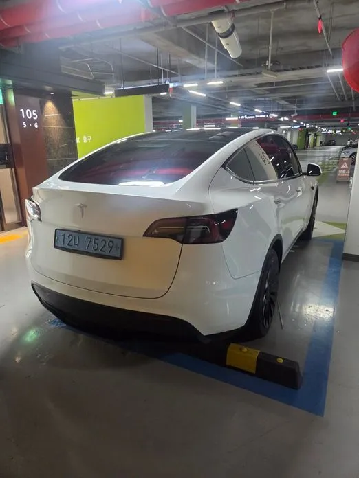 Tesla Model Y 2023 из KR, фото 7