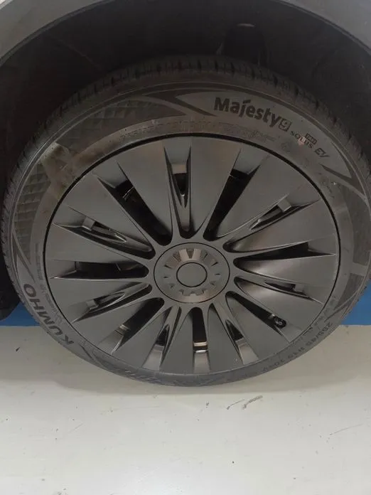 Tesla Model Y 2023 из KR, фото 4