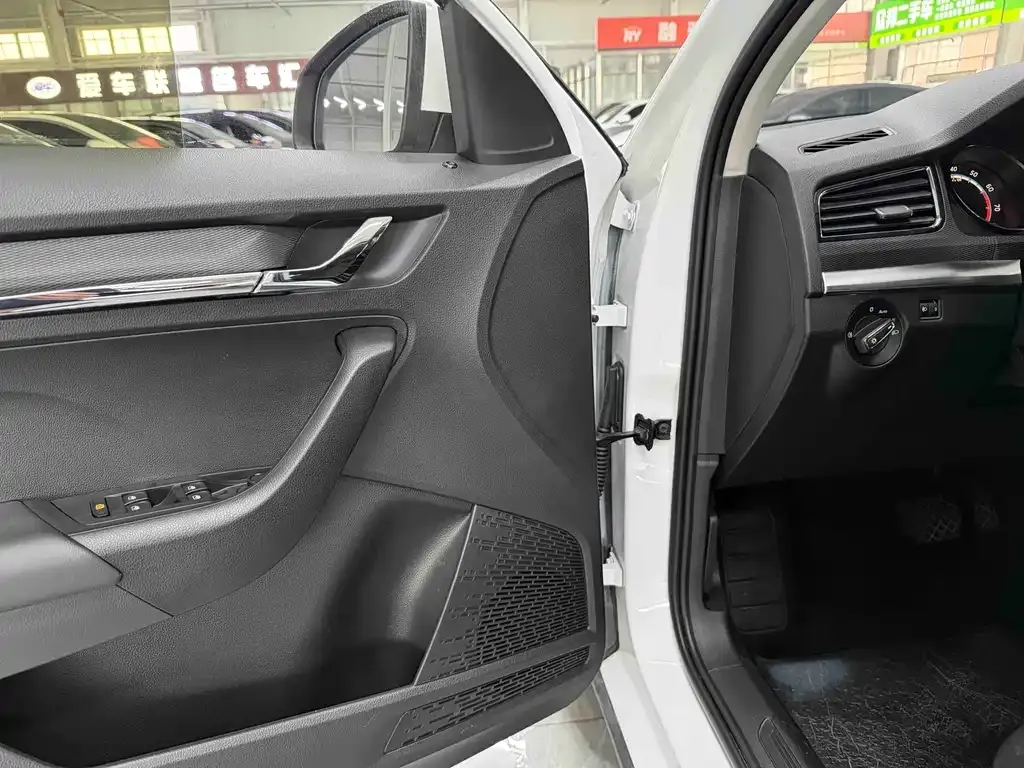Skoda Kamiq 2023 из CN, фото 4