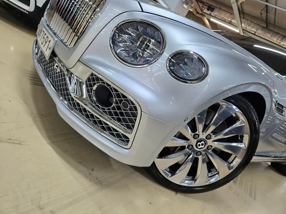 Bentley Flying Spur 2022 из KR, фото 10