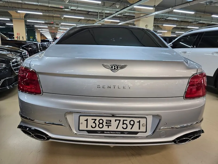 Bentley Flying Spur 2022 из KR, фото 3
