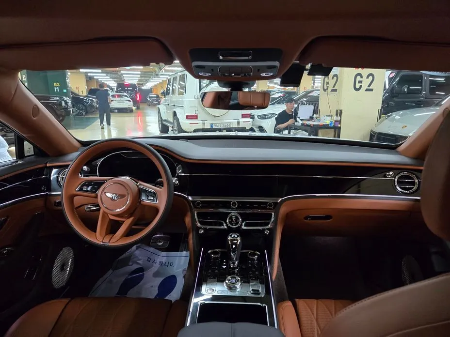 Bentley Flying Spur 2022 из KR, фото 6