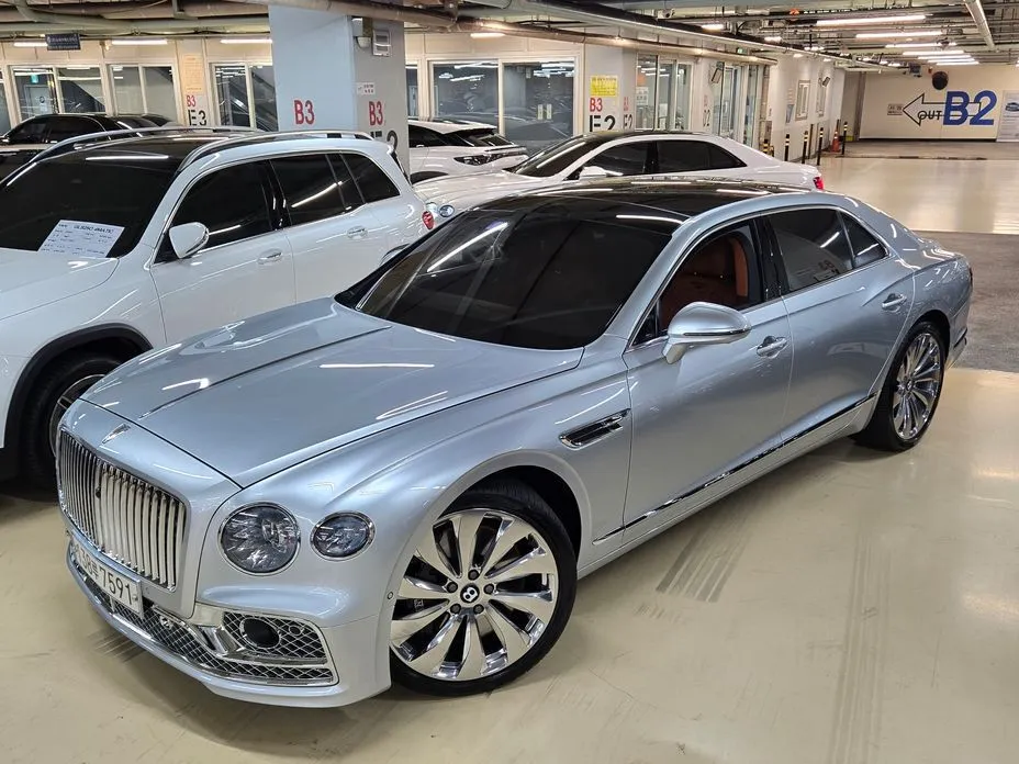 Bentley Flying Spur 2022 из KR, фото 4