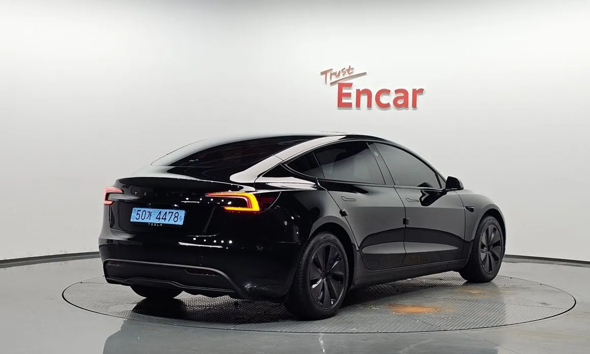 Tesla Model 3 2025 из KR, фото 3