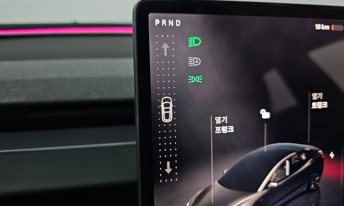 Tesla Model 3 2025 из KR, фото 5